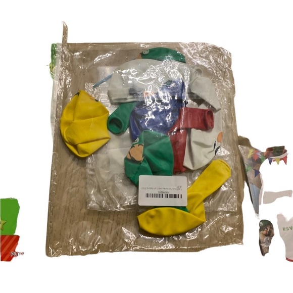 Mario Bros. Nintendo Birthday Party Set Bundle 9 Foot Banner With Freebie - Picture 3 of 10